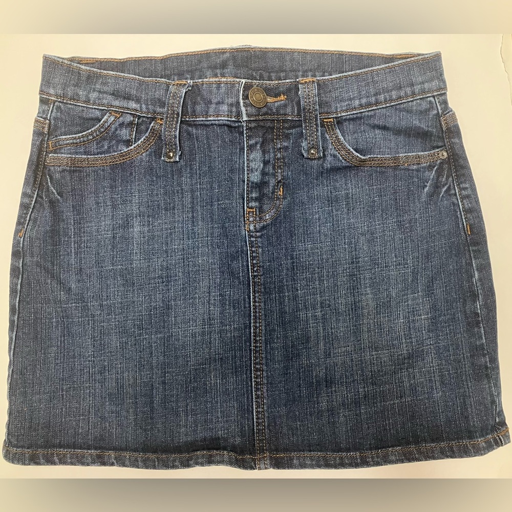 Ladies Gap Jean Skirt